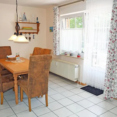 Schoene 3-raum-ferienwohnung Direkt Im Nationalpark Apartmán